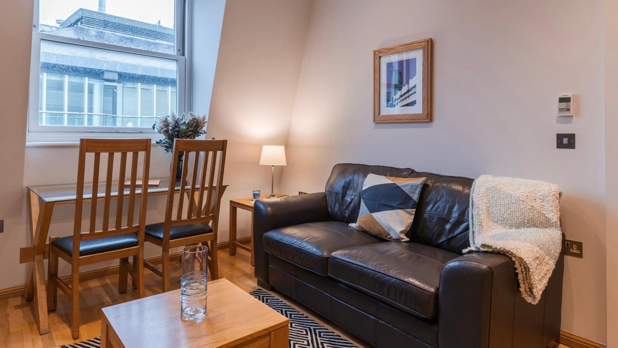 Cannon Street Serviced Apartments By Lovelystay London Exteriör bild