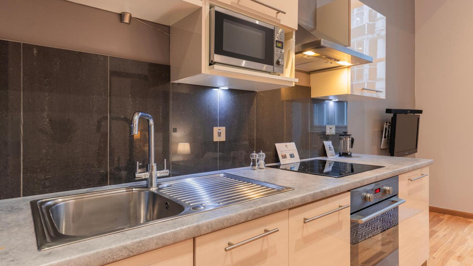 Cannon Street Serviced Apartments By Lovelystay London Exteriör bild