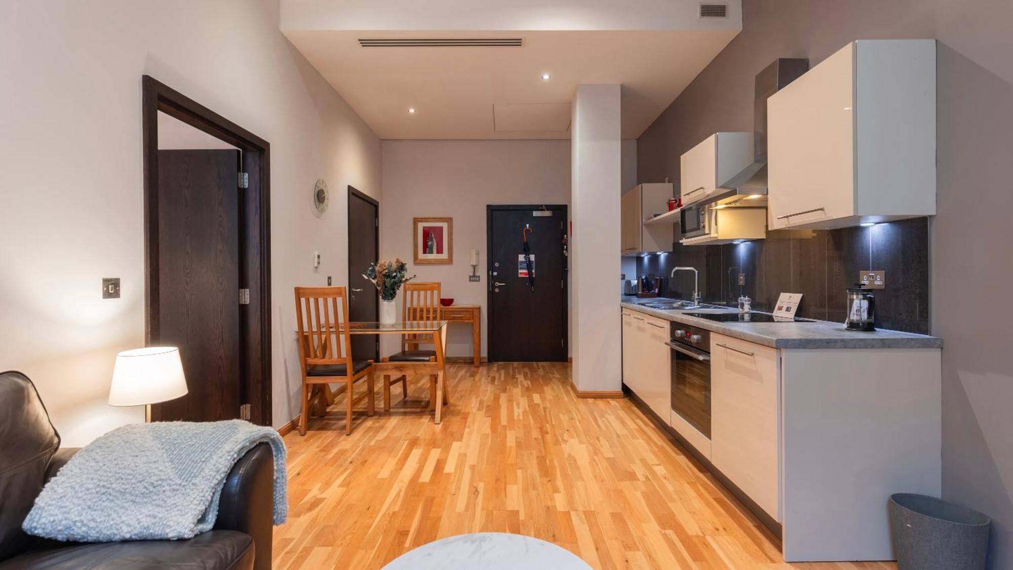 Cannon Street Serviced Apartments By Lovelystay London Exteriör bild