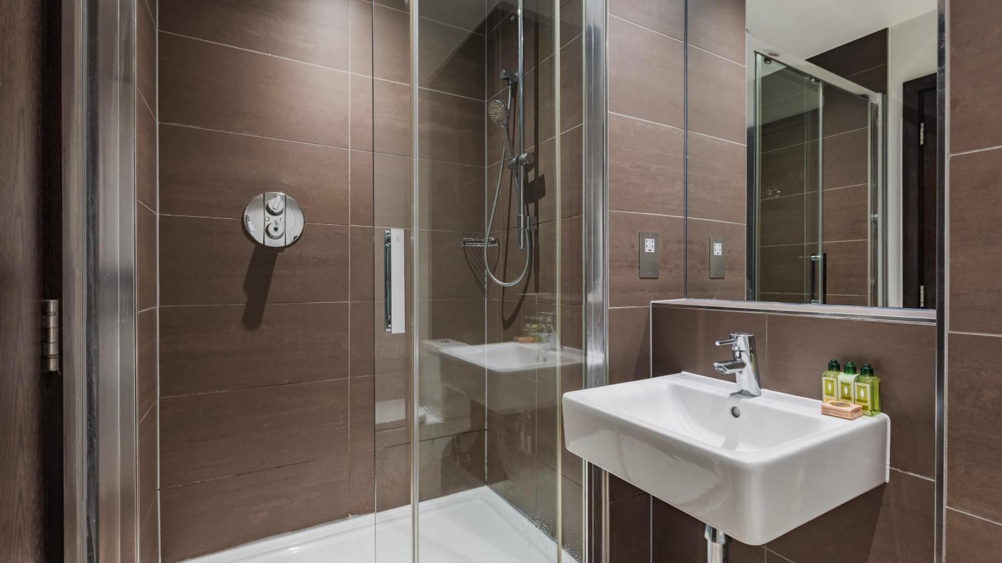 Cannon Street Serviced Apartments By Lovelystay London Exteriör bild